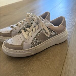 Pink Lily Glitter Star Sneakers